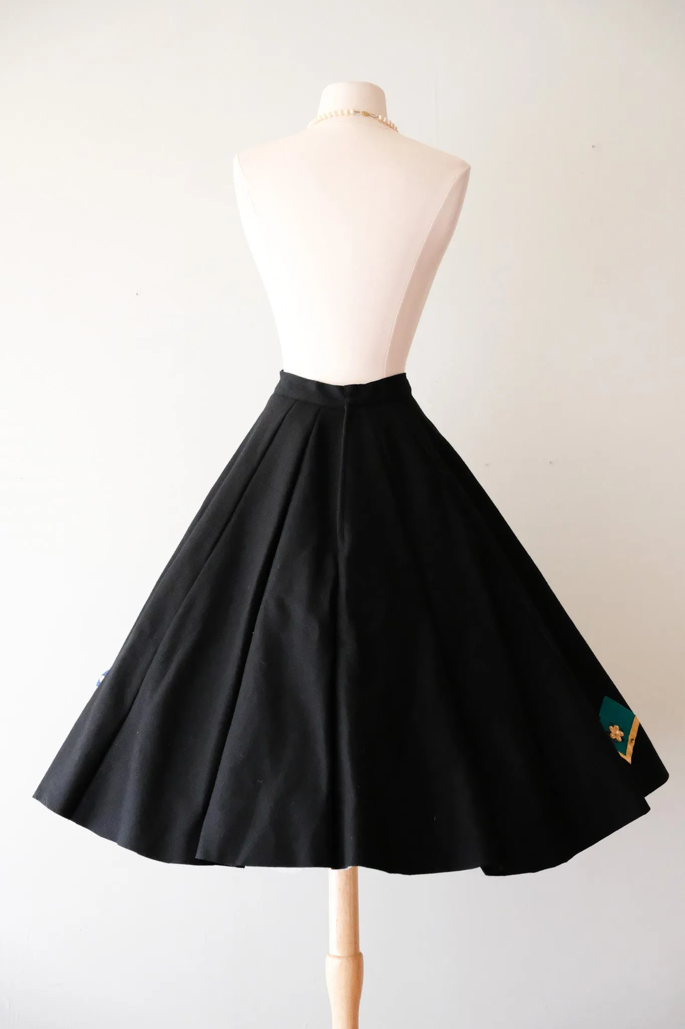 Vintage 1950s Novelty Print Maquillage Felt Appliqué Skirt by Margie Webb, Size XS
