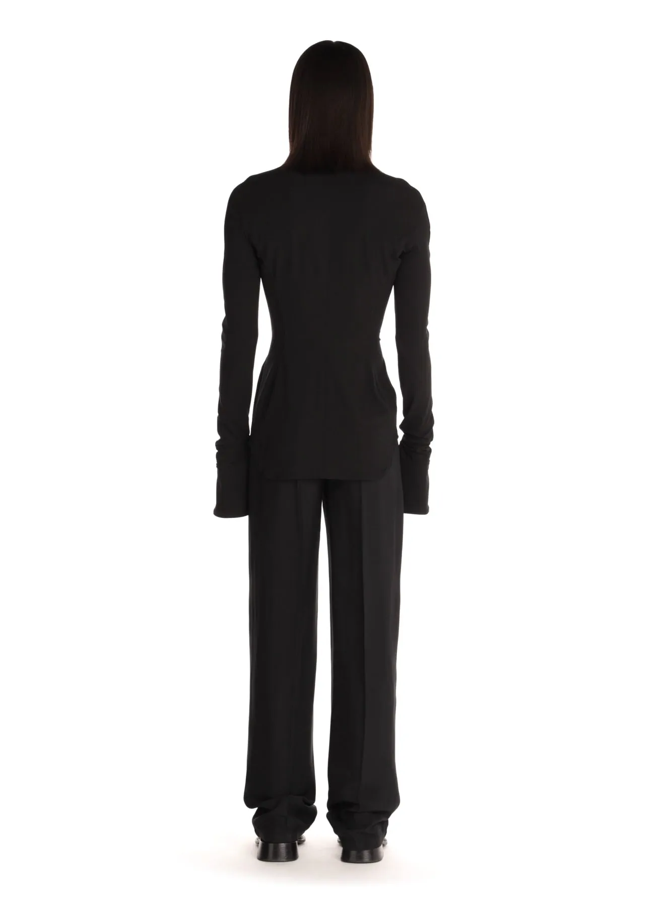 black long-sleeved jersey shirt