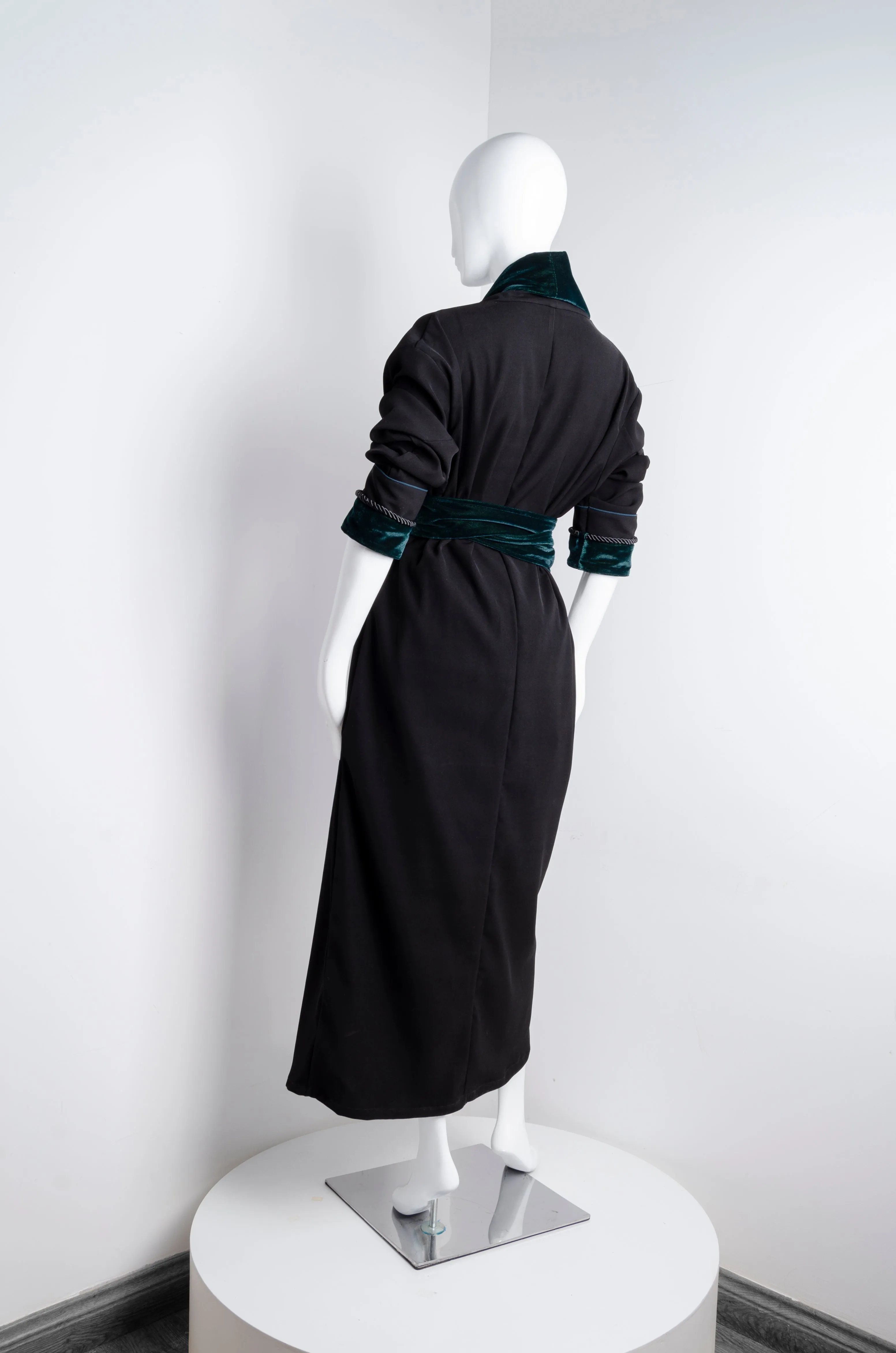 Black Pyjama Chic Robe
