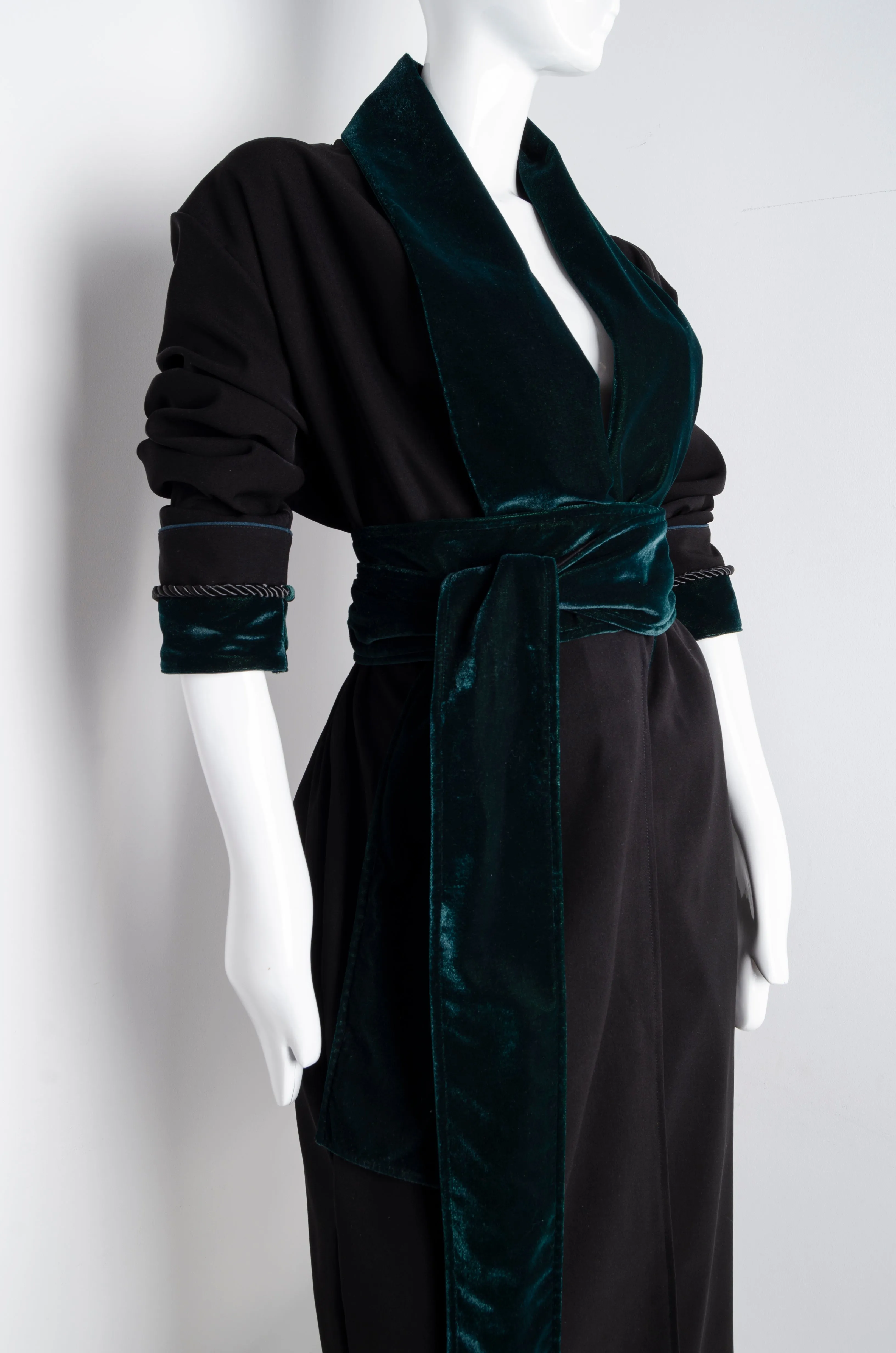 Black Pyjama Chic Robe