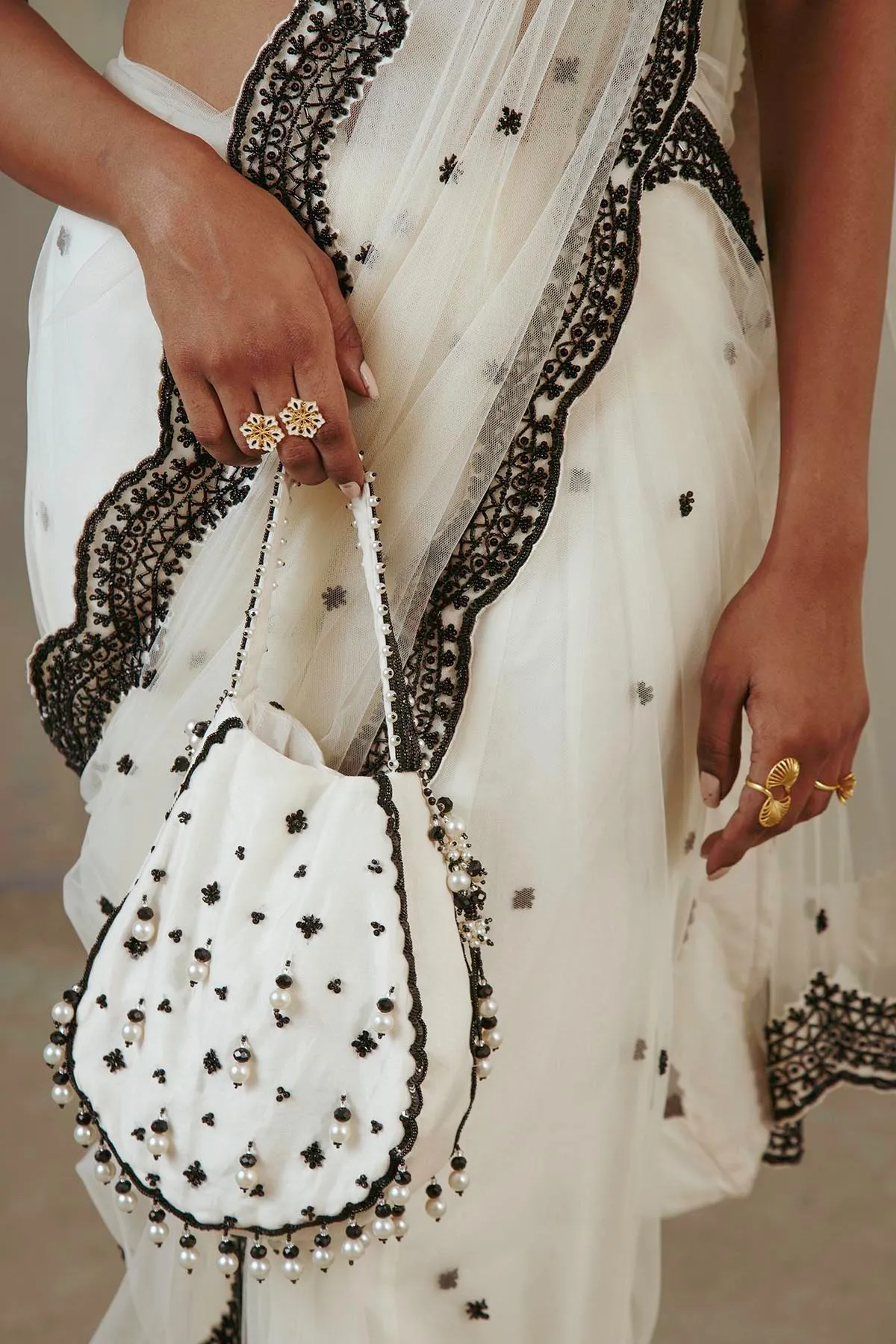 Ebony & Ivory Scalloped Saree