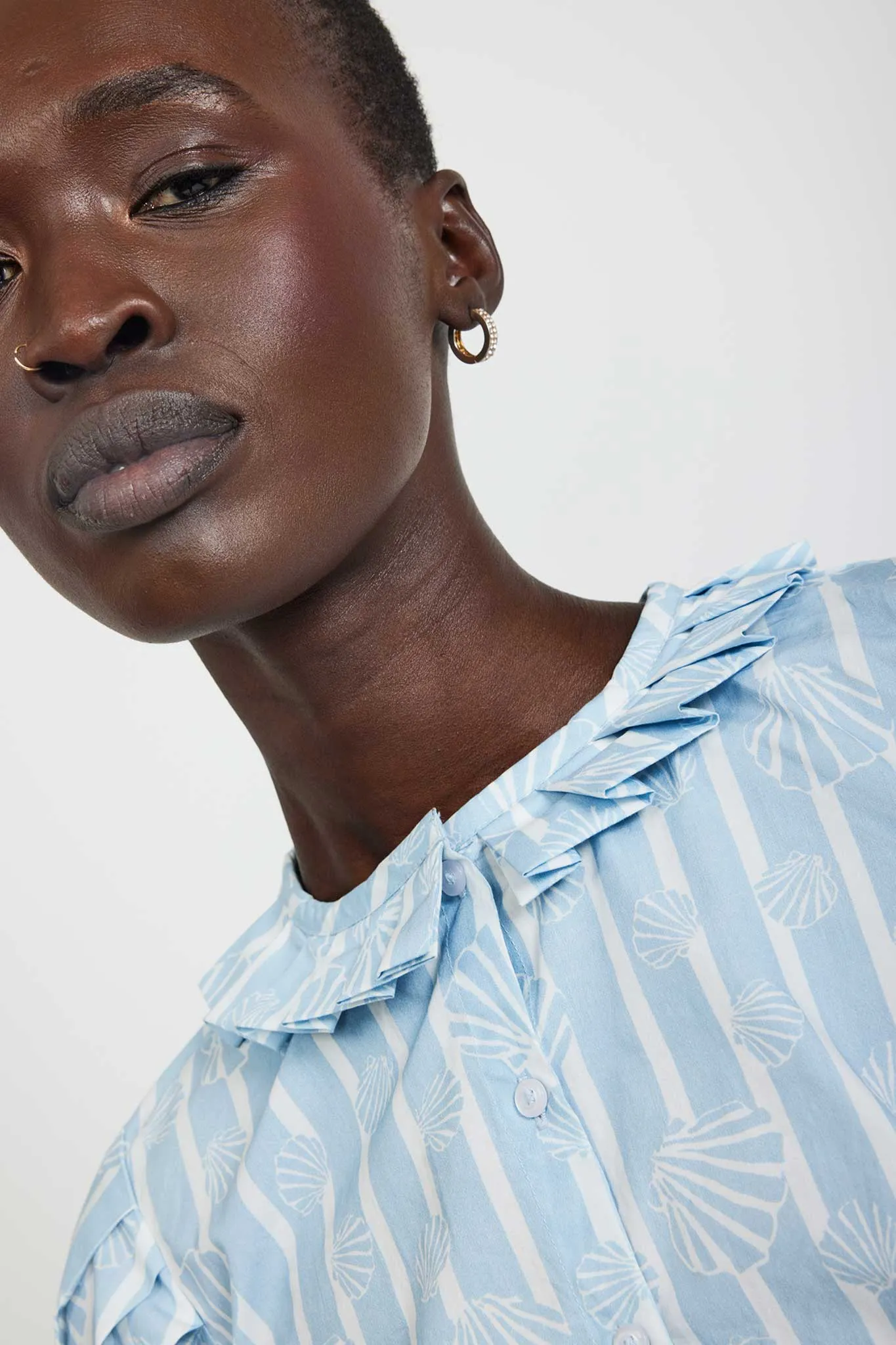 Laura Ashley x BATSHEVA Wynn Blouse in Honningtoft Shells