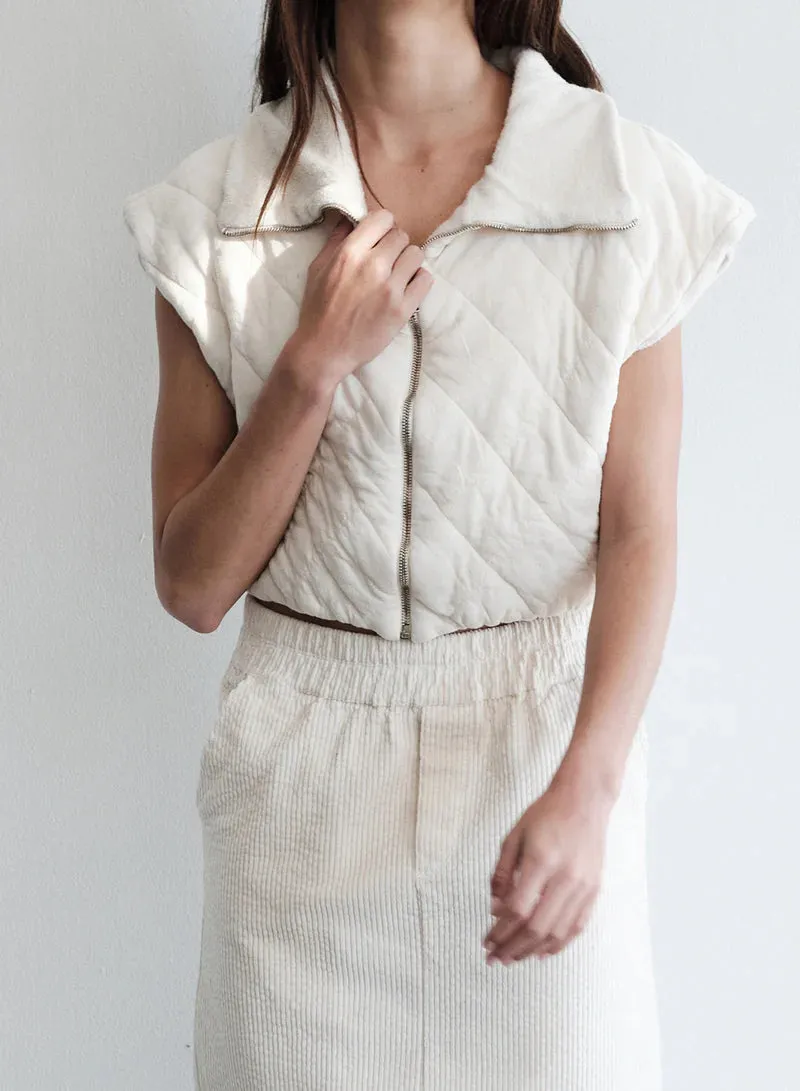 Stateside Women's Quilted Cropped Zip Vest - Cream