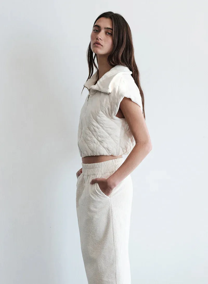 Stateside Women's Quilted Cropped Zip Vest - Cream