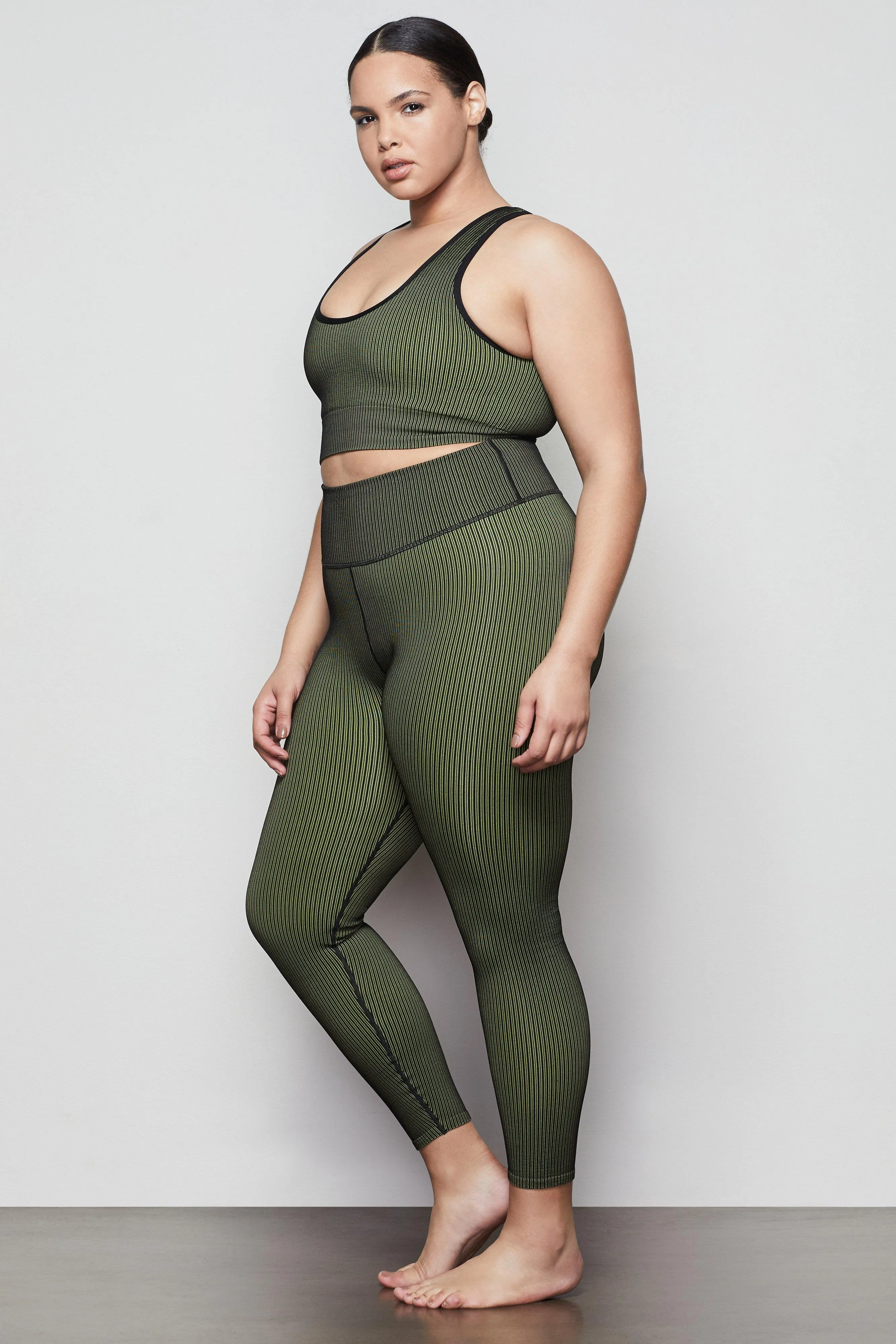 THE SEAMLESS RIBBED BRA | SUN BEAM002