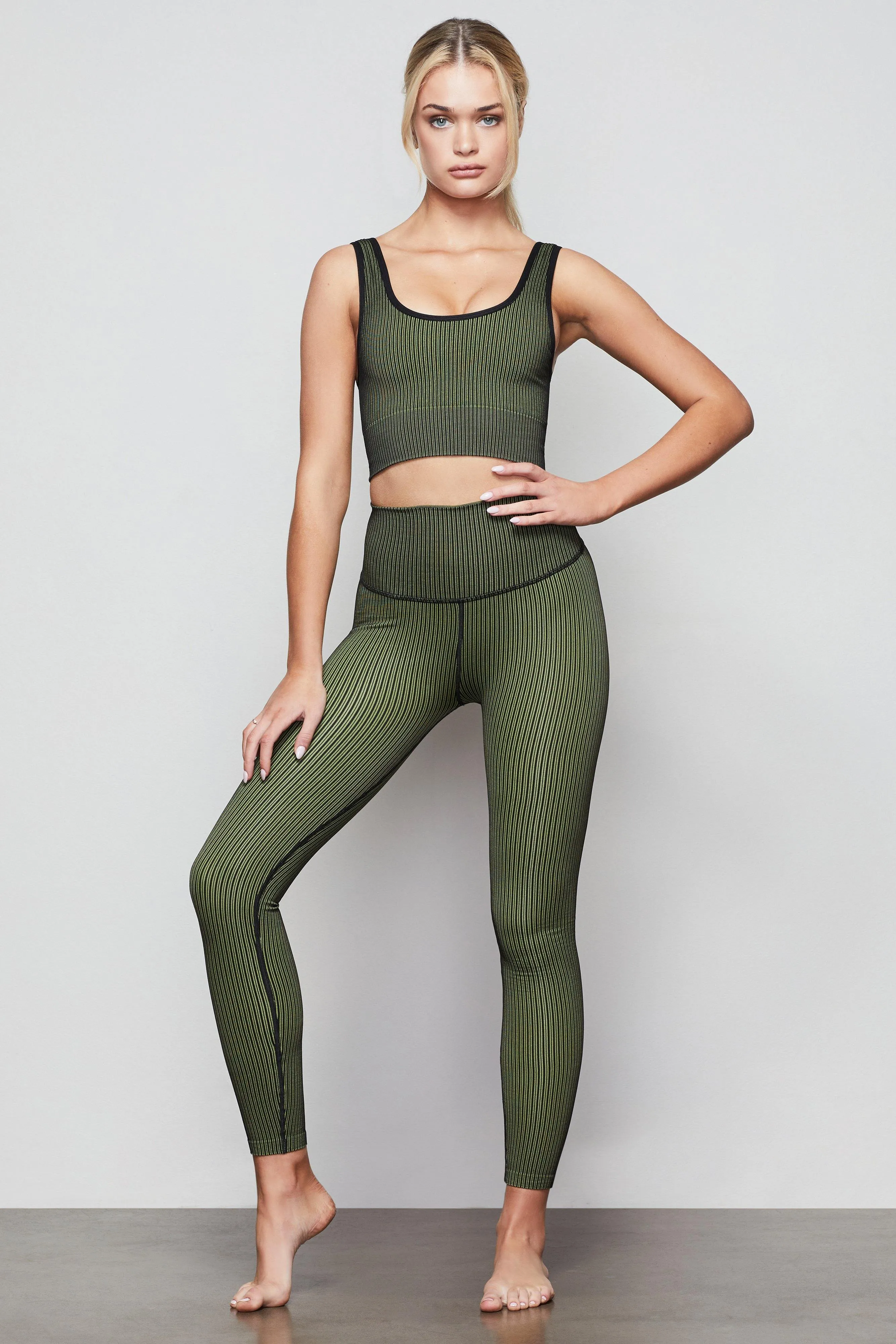 THE SEAMLESS RIBBED BRA | SUN BEAM002