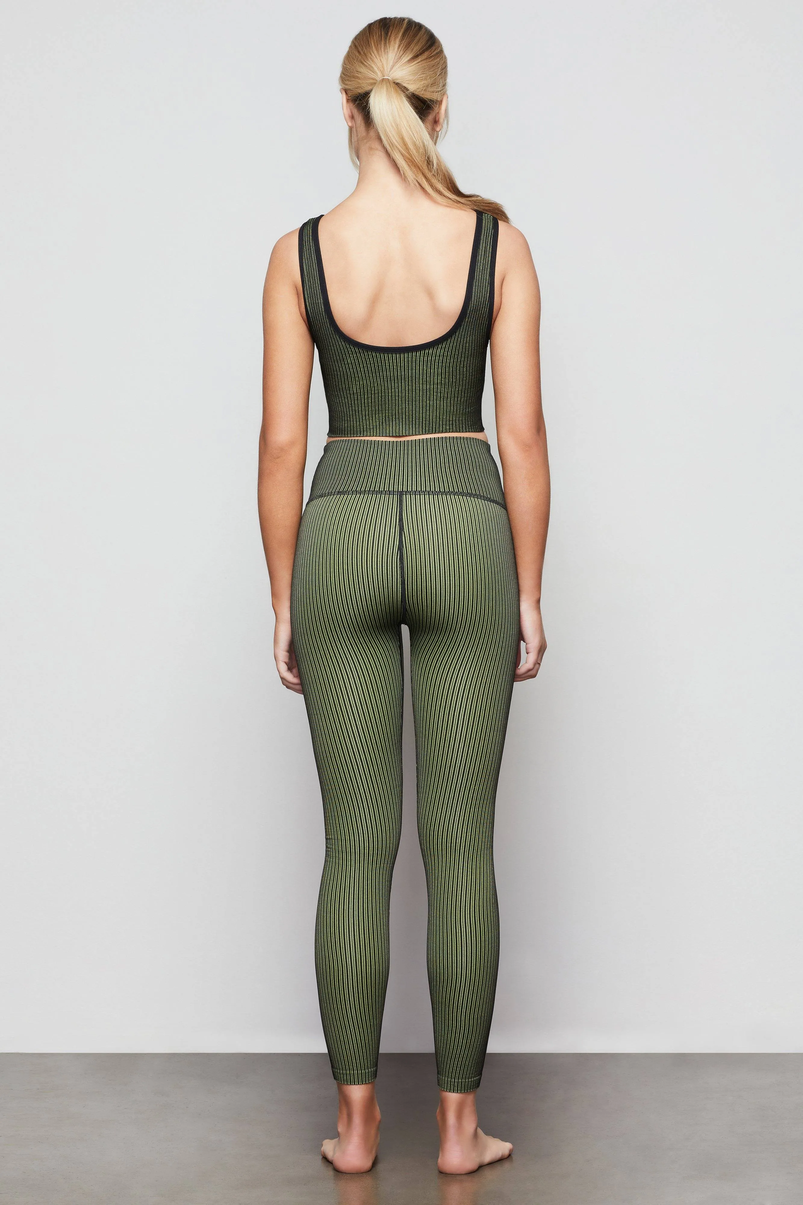 THE SEAMLESS RIBBED BRA | SUN BEAM002