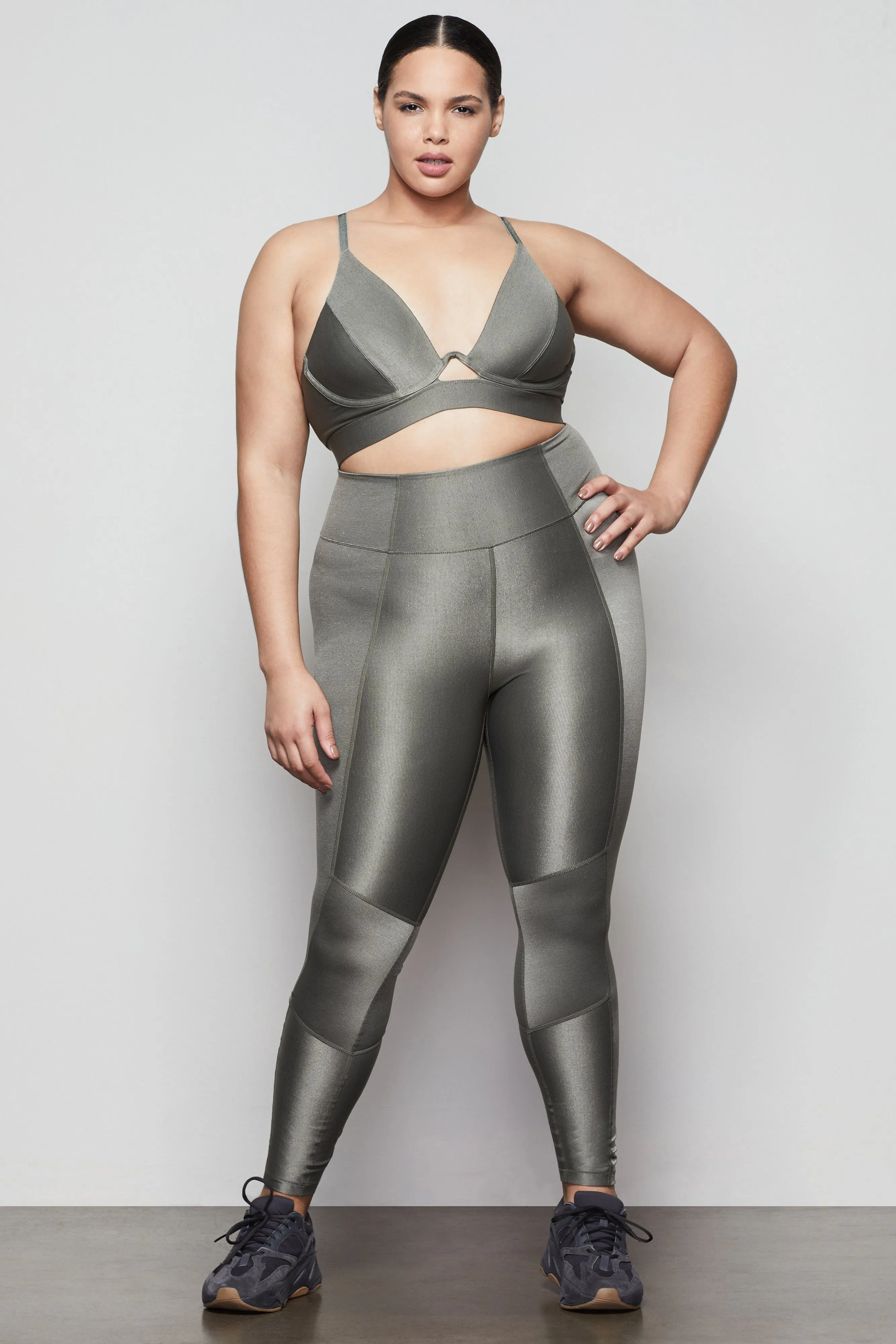 THE SHINY RIB LEGGING | SAGE001