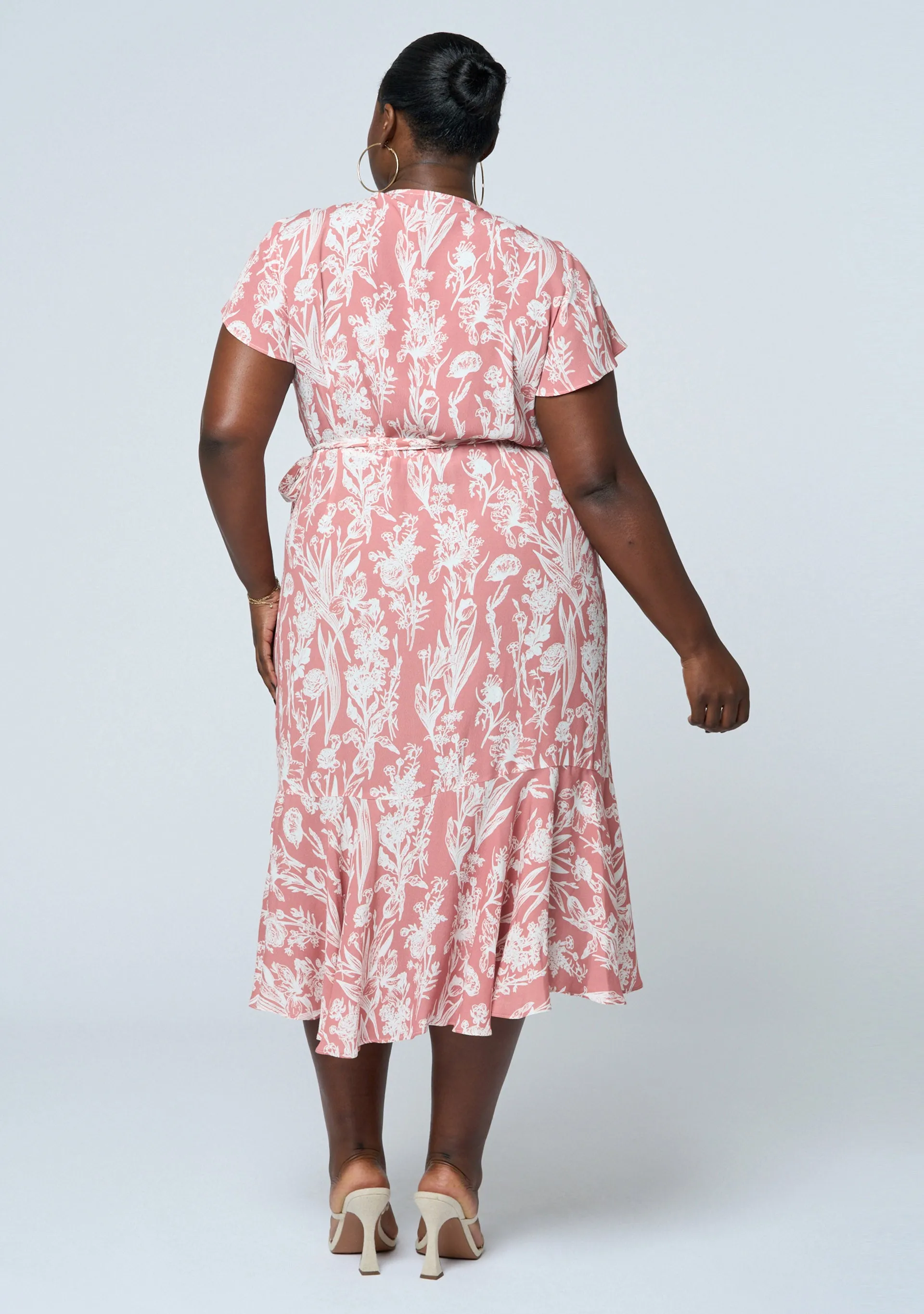 Chic Zoey Wrap Dress - Versatile and Stylish