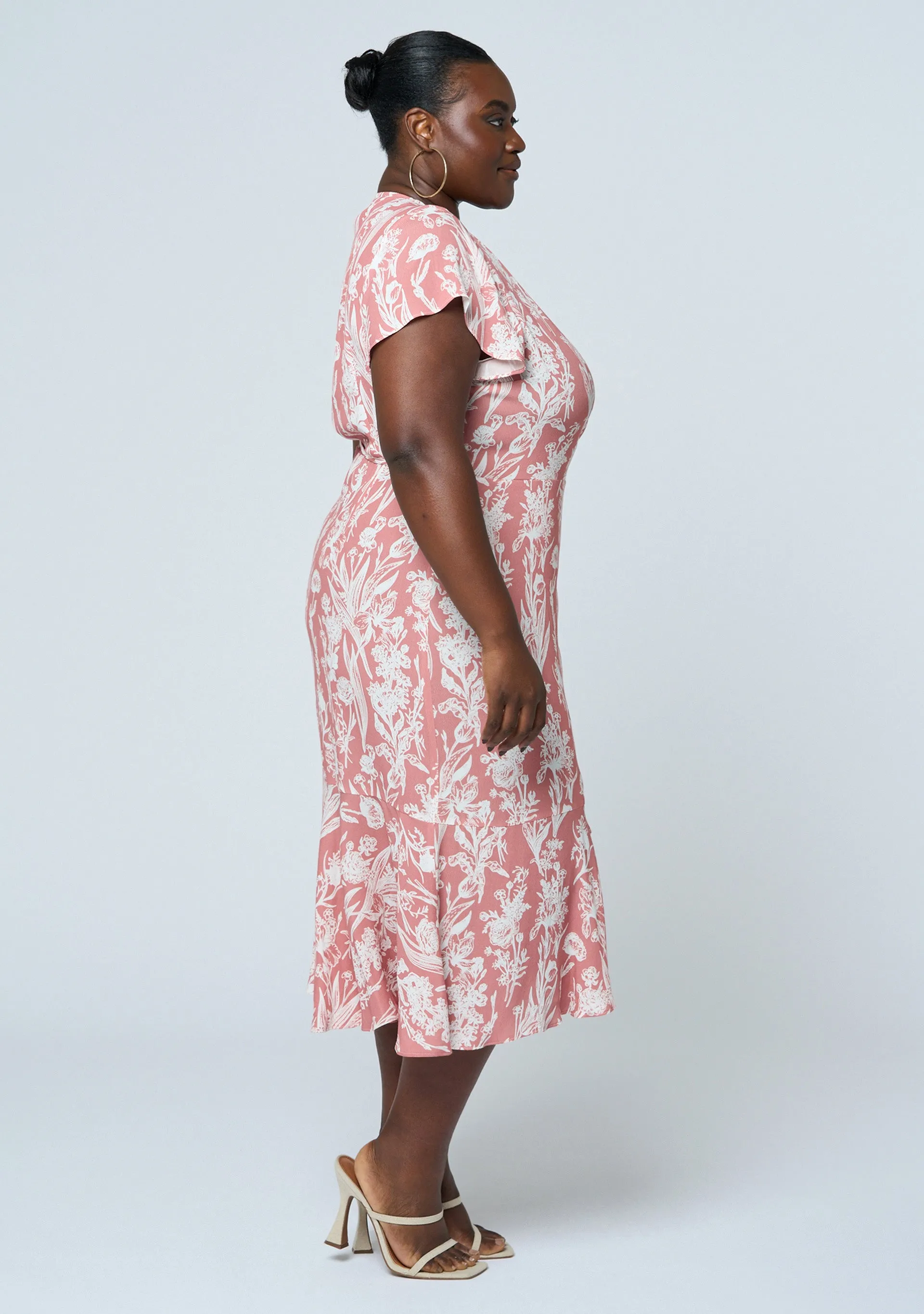 Chic Zoey Wrap Dress - Versatile and Stylish